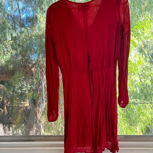 Red reformation dress - Picture 2 of 7